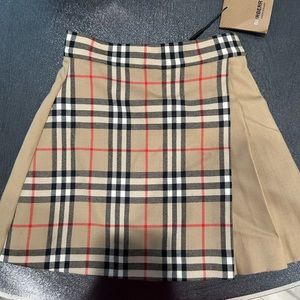 Brand new Burberry toddler shirt size 4y